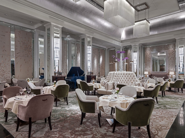 Imagen del bar/restaurante del Hotel The Langham, London. Foto 4