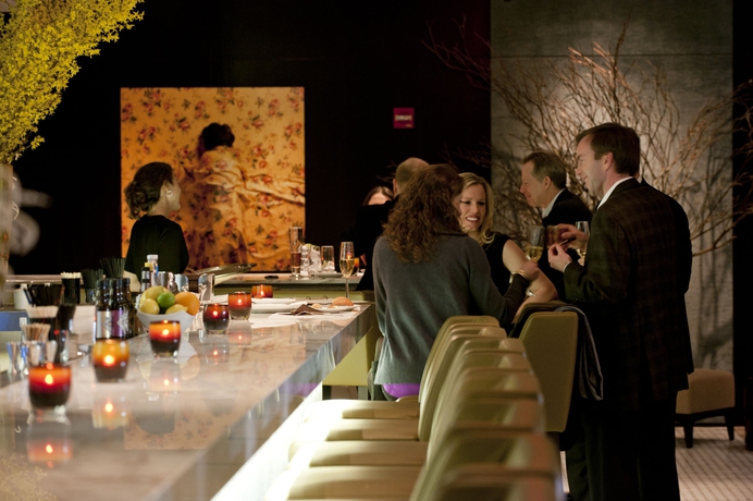 Imagen del bar/restaurante del Hotel The Langham, New York, Fifth Avenue. Foto 1