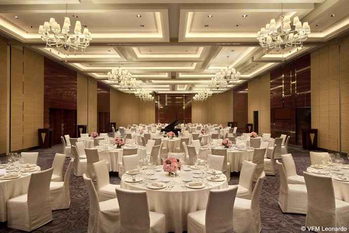 Imagen del bar/restaurante del Hotel The Langham, Shanghai, Xintiandi. Foto 3