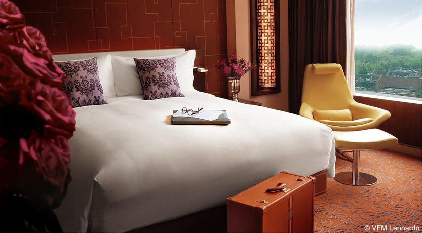 Imagen de la habitación del Hotel The Langham, Shanghai, Xintiandi. Foto 9