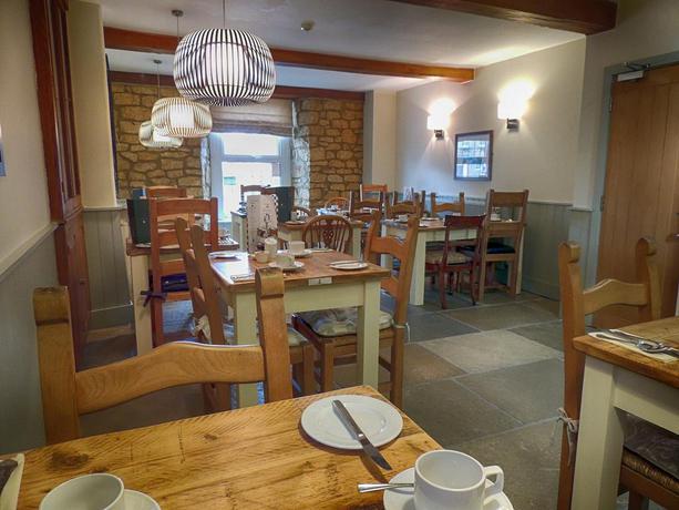 Imagen del bar/restaurante del Hotel The Lansdowne, Distrito de Cotswold. Foto 3