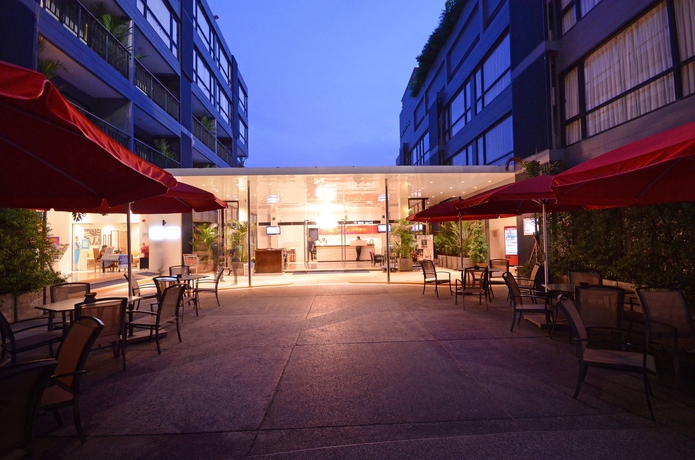 Imagen de los exteriores del Hotel The Lantern Resorts Patong. Foto 13