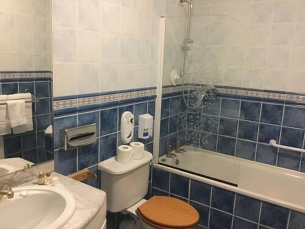 Imagen de la habitación del Hotel The Lanterns. Foto 10