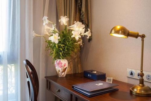 Imagen de la habitación del Hotel The Lapis. Foto 9