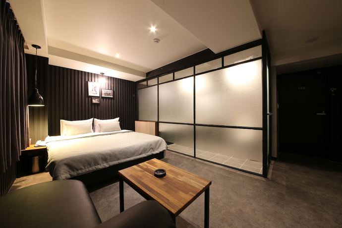 Imagen de la habitación del Hotel The Last. Foto 2