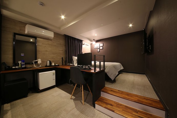 Imagen de la habitación del Hotel The Last. Foto 9