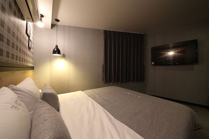 Imagen de la habitación del Hotel The Last. Foto 11