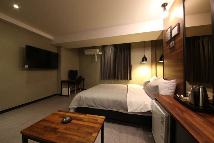 Imagen de la habitación del Hotel The Last. Foto 14