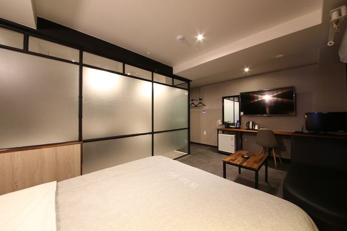 Imagen de la habitación del Hotel The Last. Foto 17