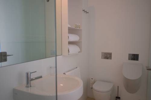 Imagen de la habitación del Hotel The Late Birds Lisbon - Gay Urban Resort. Foto 6