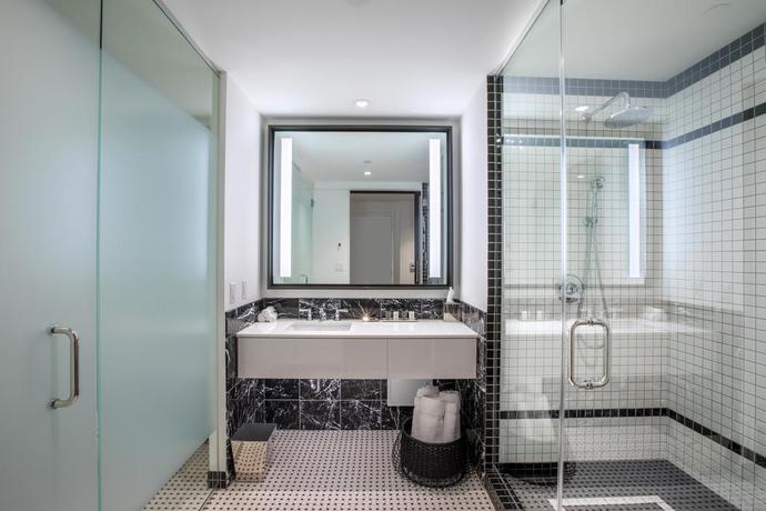 Imagen de la habitación del Hotel The Laura Hotel, Houston Downtown, Autograph Collection. Foto 9