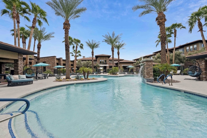Imagen de la piscina del Hotel The Laurel Apartments in Chandler. Foto 16