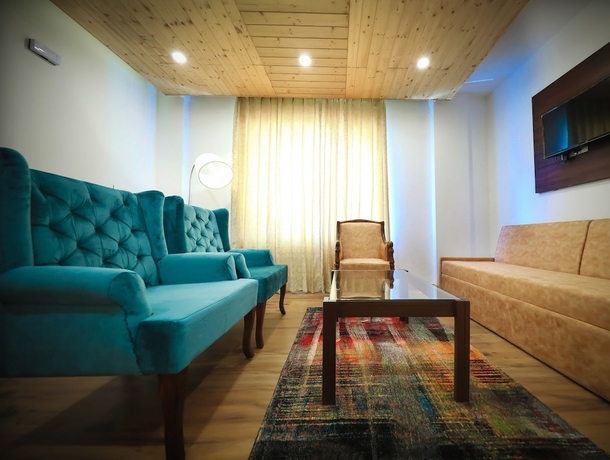 Imagen de la habitación del Hotel The Laurent and Banon Resorts. Foto 14