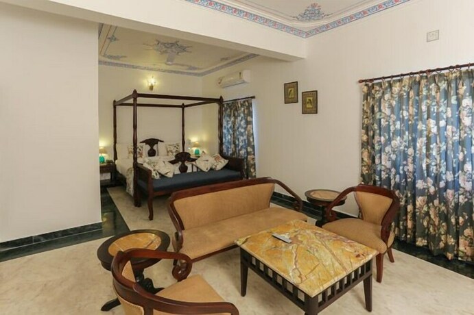 Imagen de la habitación del Hotel The Lavitra Udaipur. Foto 26