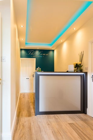 Imagen de los interiores del Hotel The Lawn Guest House. Foto 16