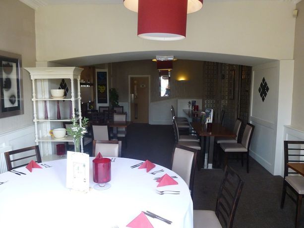 Imagen del bar/restaurante del Hotel The Lawns. Foto 3