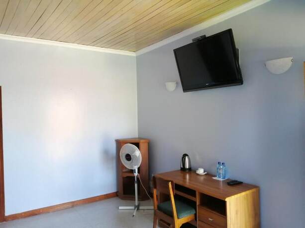 Imagen de la habitación del Hotel The Lawns Restaurant. Foto 2