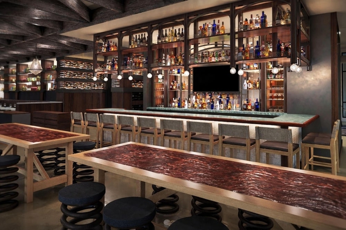Imagen del bar/restaurante del Hotel The Lawrence Lawrenceville, Tapestry Collection Hilton. Foto 4