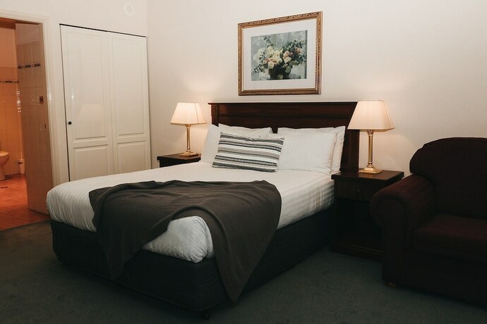 Imagen de la habitación del Hotel The Lawson Riverside Suites. Foto 32