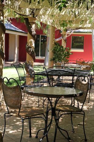 Imagen de los exteriores del Hotel The Lawson Riverside Suites. Foto 35