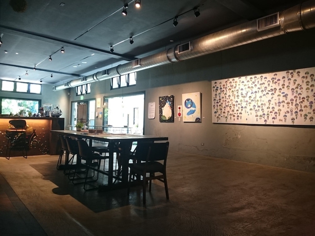 Imagen de los interiores del Hotel The Leaf Inn. Foto 14