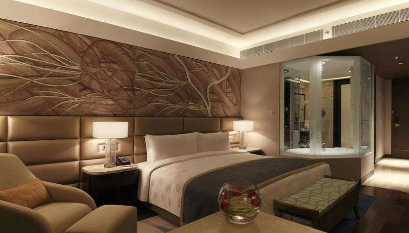 Imagen de la habitación del Hotel The Leela Ambience Convention Delhi. Foto 4