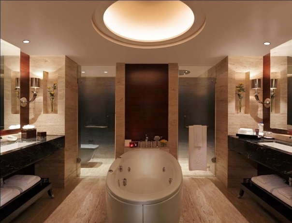 Imagen de la habitación del Hotel The Leela Ambience Gurugram and Residences. Foto 6