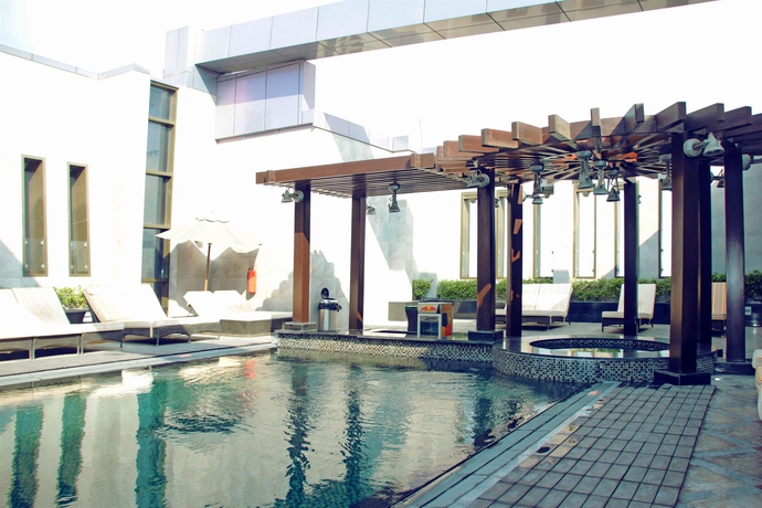 Imagen de la piscina del Hotel The Leela. Foto 15