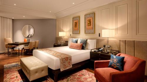 Imagen de la habitación del Hotel The Leela Hyderabad. Foto 20