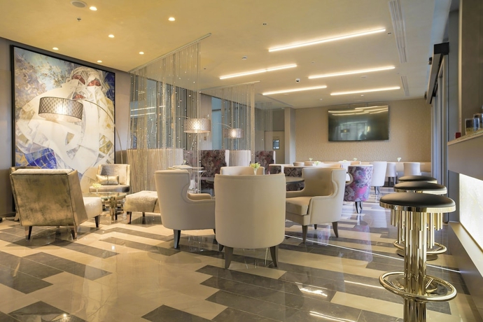 Imagen del bar/restaurante del Hotel The Legacy Luxury hotel Algiers Hydra. Foto 3