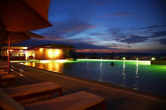 Imagen de la piscina del Hotel The Legend Paracas Resort. Foto 14