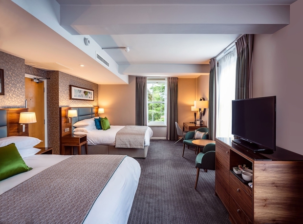 Imagen de la habitación del Hotel The Lensbury Resort. Foto 12