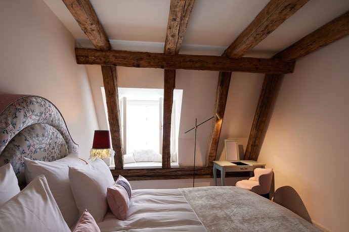 Imagen de la habitación del Hotel The Leo Grand. Foto 11