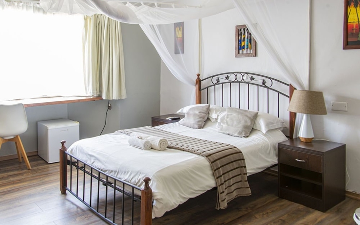 Imagen de la habitación del Hotel The Leslie - Bed and Breakfast. Foto 14