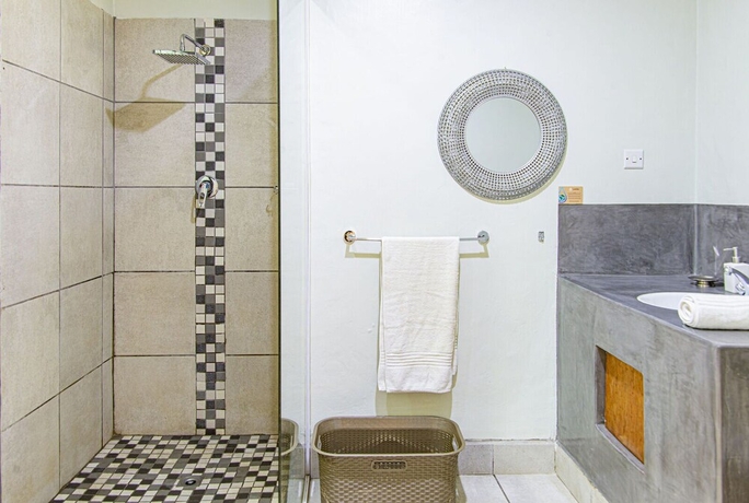 Imagen de la habitación del Hotel The Leslie - Bed and Breakfast. Foto 19