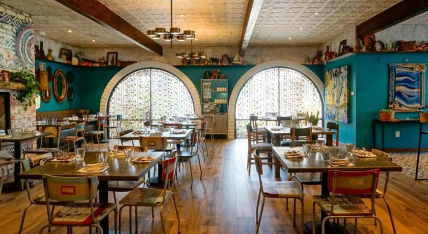 Imagen del bar/restaurante del Hotel The Leta. Foto 8