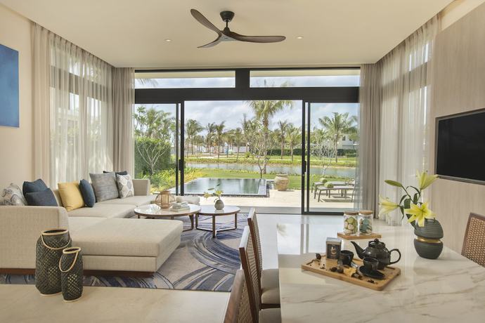 Imagen de la habitación del Hotel The Level Villas at Melia Ho Tram Beach Resort. Foto 5