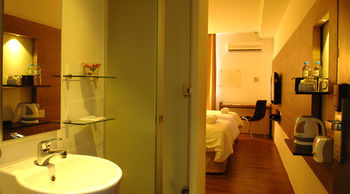Imagen de la habitación del Hotel The Leverage Business Mergong. Foto 7