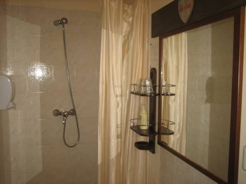 Imagen de la habitación del Hotel The Liberty's. Foto 13