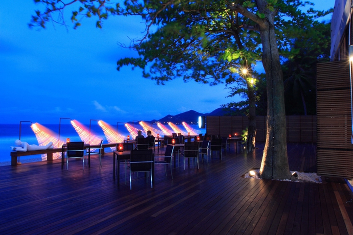 Imagen del bar/restaurante del Hotel The Library. Foto 2