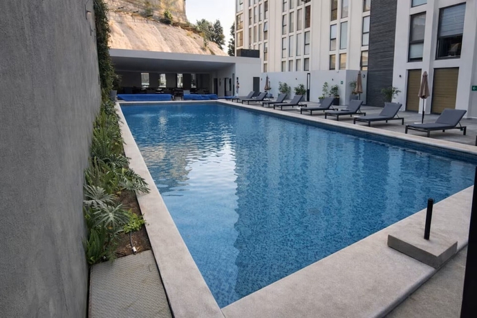 Imagen de la piscina del Hotel The Ligthouse. Foto 15