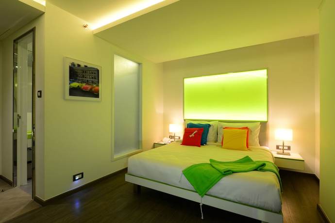 Imagen de la habitación del Hotel The Lime Boutique Suites. Foto 6