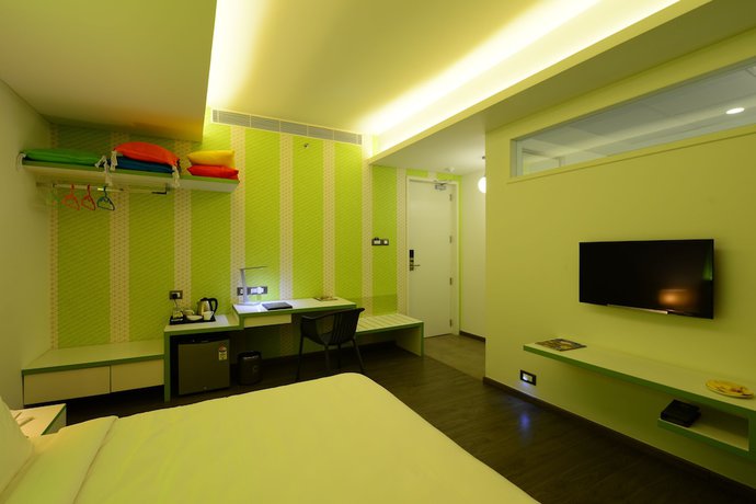 Imagen de la habitación del Hotel The Lime Boutique Suites. Foto 8