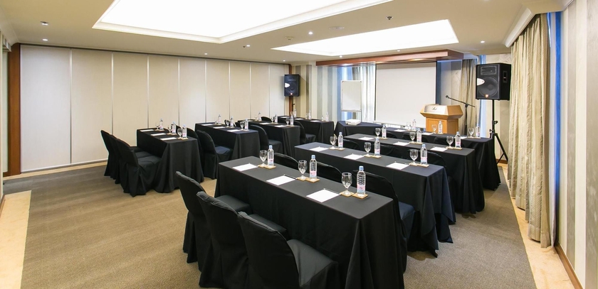 Imagen de los interiores del Hotel The Linden Suites. Foto 5