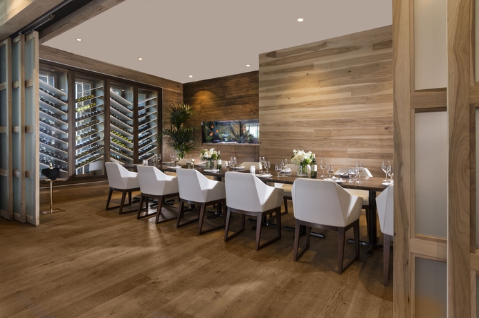 Imagen del bar/restaurante del Hotel The Line Austin. Foto 2