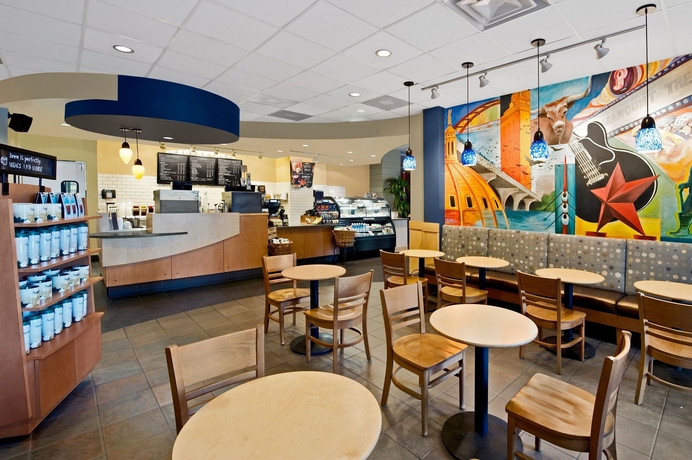 Imagen del bar/restaurante del Hotel The Line Austin. Foto 5