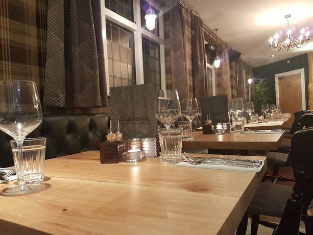Imagen del bar/restaurante del Hotel The Lion, Brewood. Foto 4