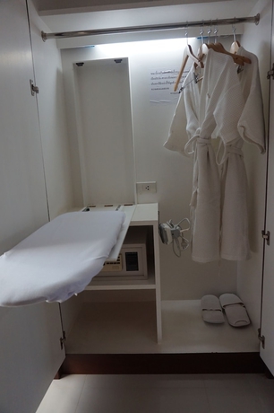 Imagen de la habitación del Hotel The Lion King. Foto 14