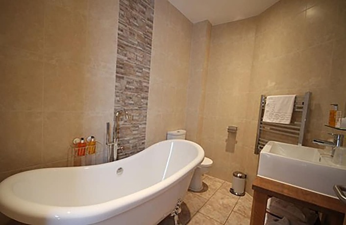 Imagen general del Hotel The Lion, Pontypool. Foto 6