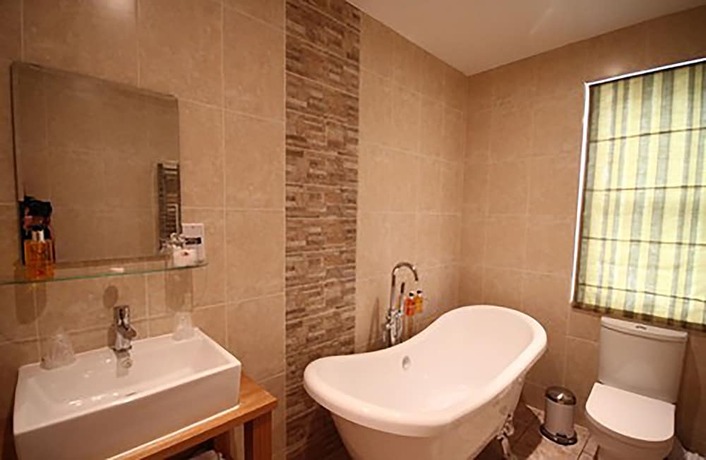 Imagen general del Hotel The Lion, Pontypool. Foto 7